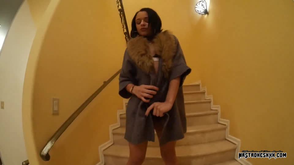 Apartmanda başlayan seks