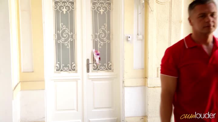 Eski kız arkadaşı ile tekrar deniyor